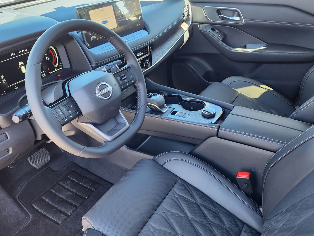2026 Nissan Rogue Platinum photo 12