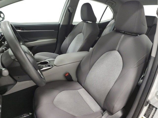 2023 Toyota Camry LE photo 16
