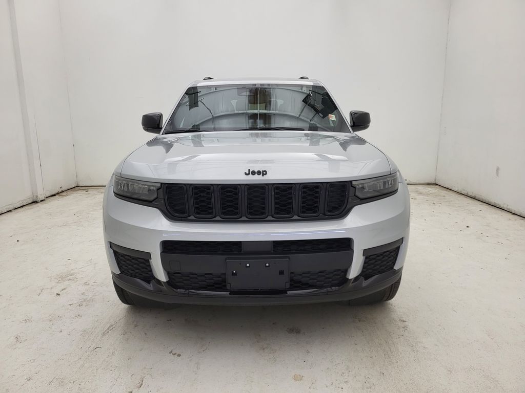 2024 Jeep Grand Cherokee Altitude photo 8