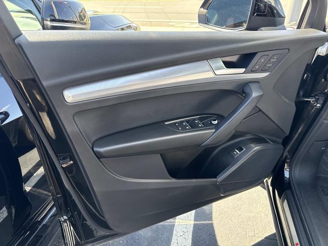 2025 Audi Q5 45 S line Premium photo 18