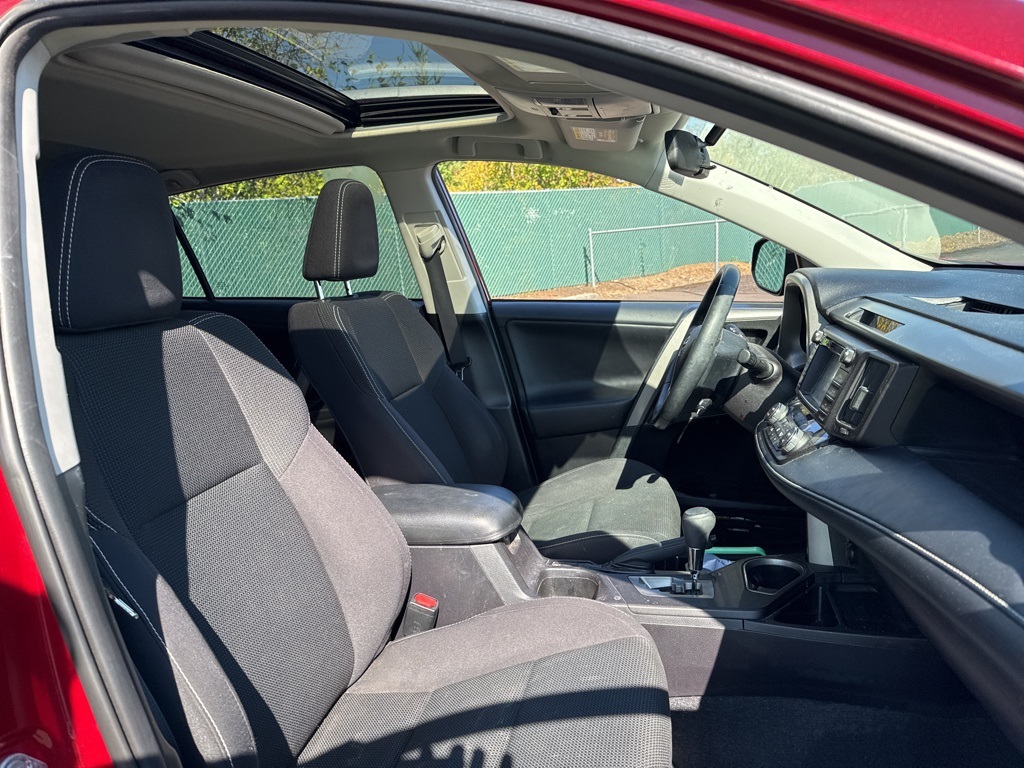 2018 Toyota RAV4 XLE photo 22