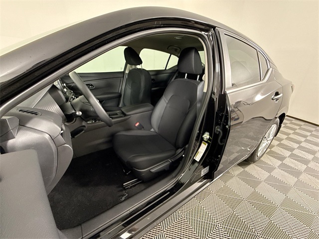 2025 Nissan Sentra S photo 5