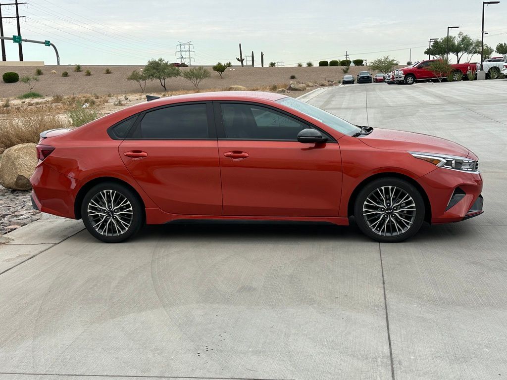 2023 Kia Forte GT-Line photo 2