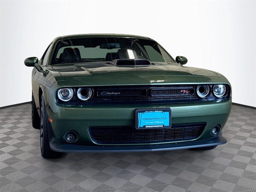 2022 Dodge Challenger R/T Scat Pack photo 3