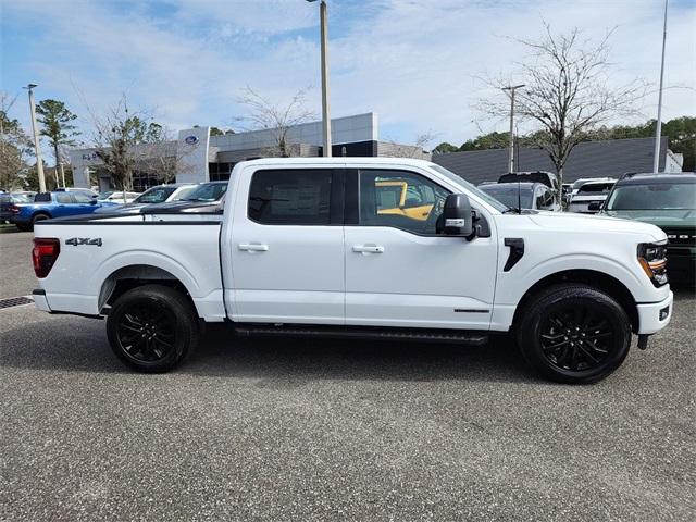 2025 Ford F-150 XLT photo 2