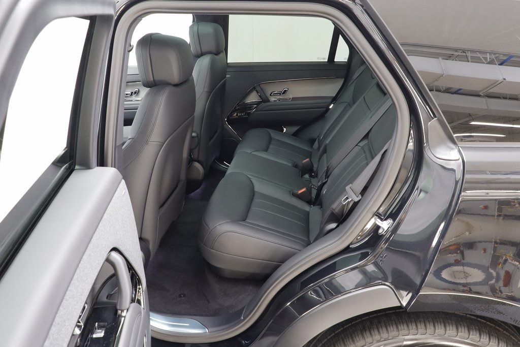 2025 Land Rover Range Rover Sport SE photo 14