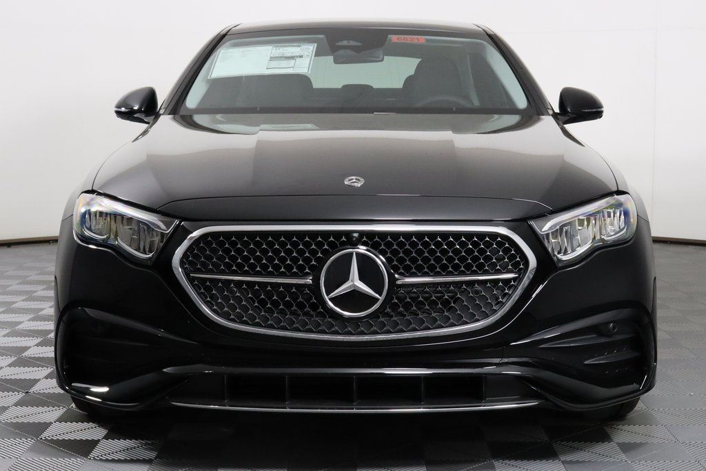 2025 Mercedes Benz E 350 4MATIC photo 4