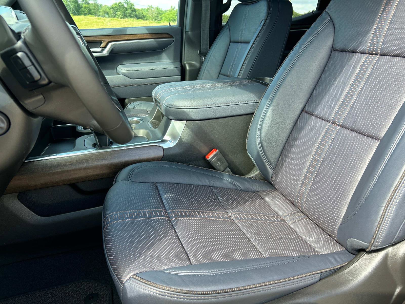 2025 Chevrolet Silverado 1500 High Country photo 21