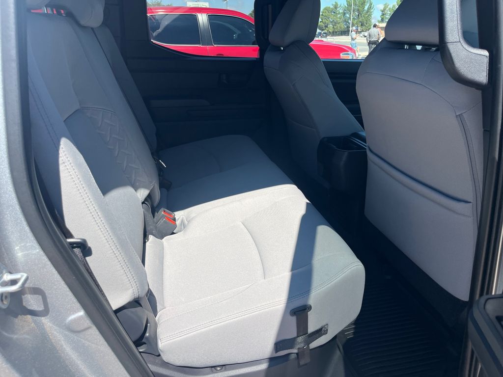 2024 Toyota Tacoma SR5 photo 15
