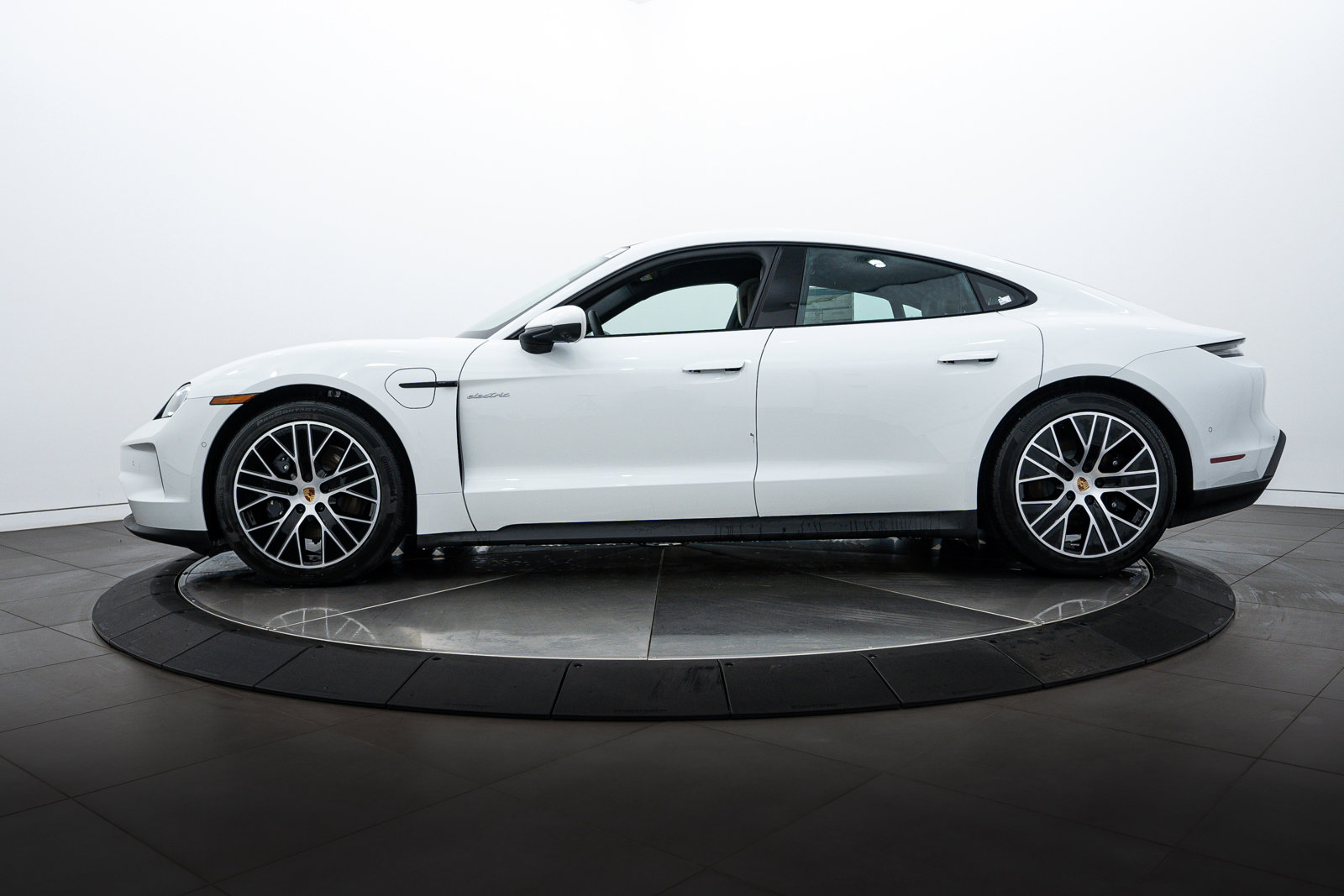 2025 Porsche Taycan Base photo 2