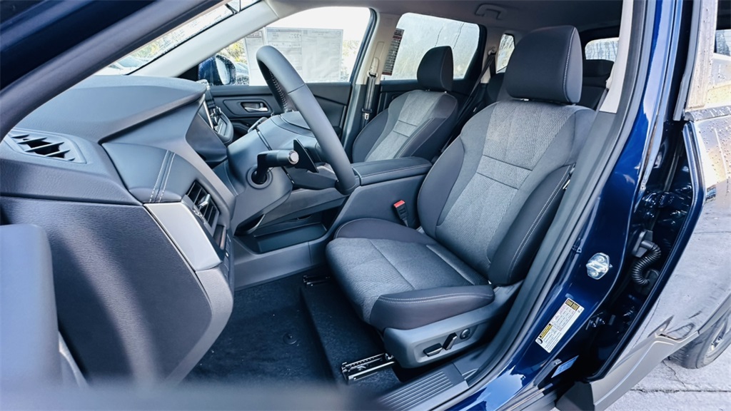 2026 Nissan Rogue SV photo 25