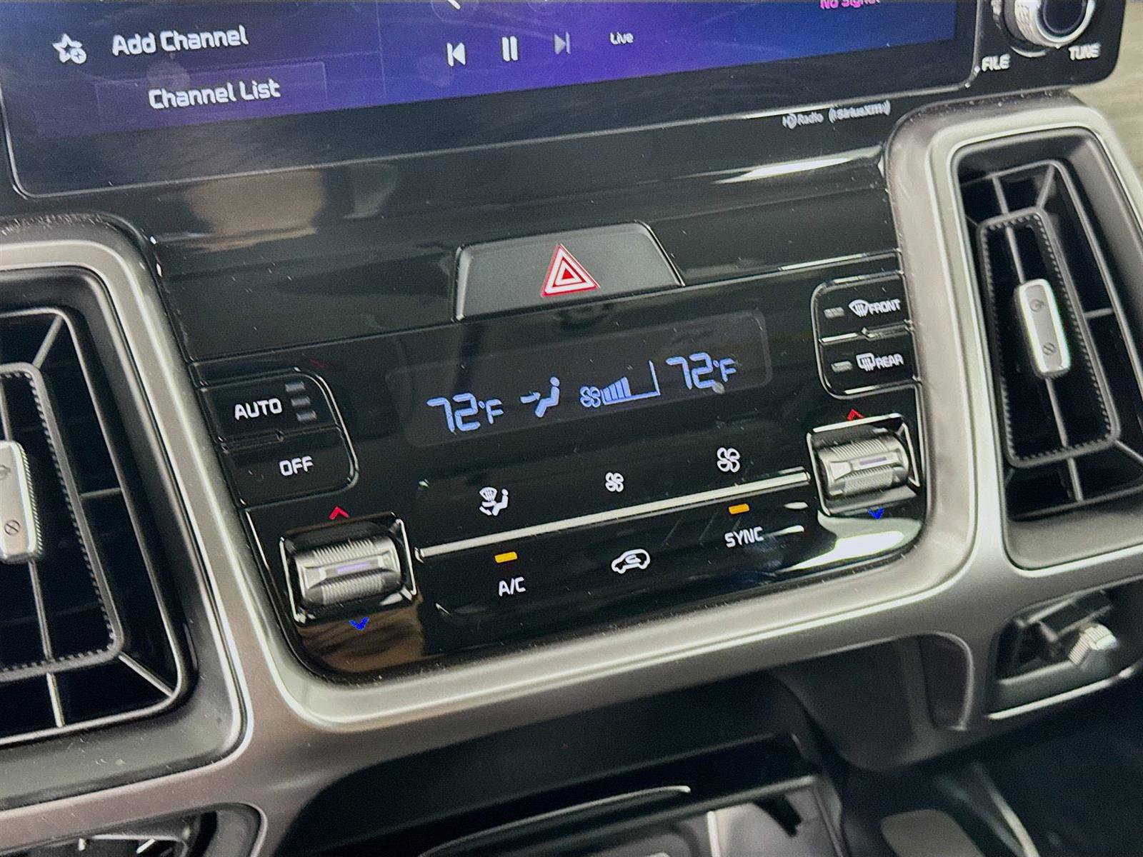 2023 Kia Sorento EX photo 13