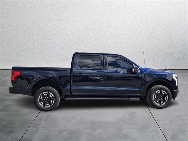 2022 Ford F-150 Lightning XLT photo 5
