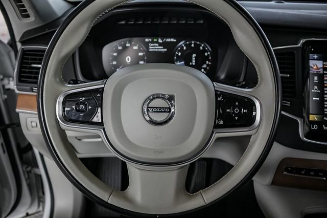 2021 Volvo XC90 Momentum photo 11