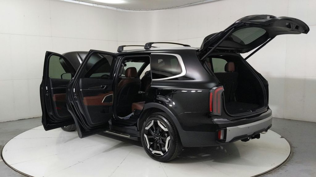 2024 Kia Telluride EX photo 10