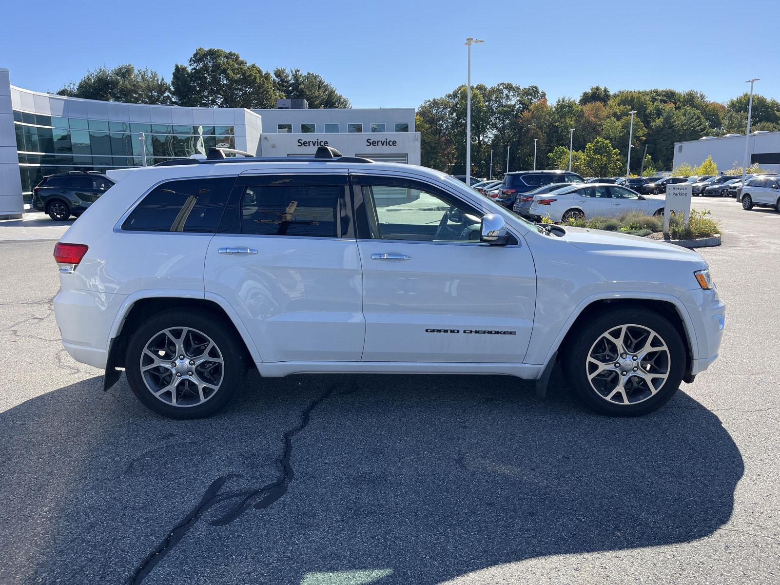 2019 Jeep Grand Cherokee Overland photo 2