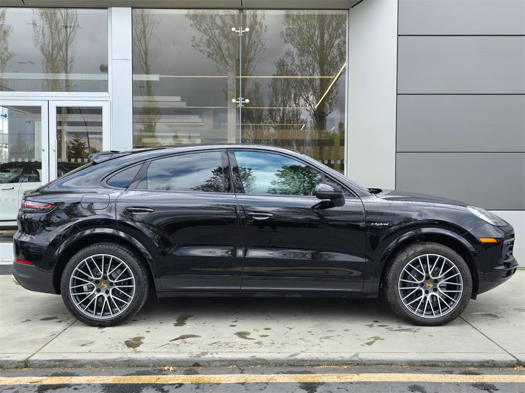 2021 Porsche Cayenne E-Hybrid Coupe Base photo 7