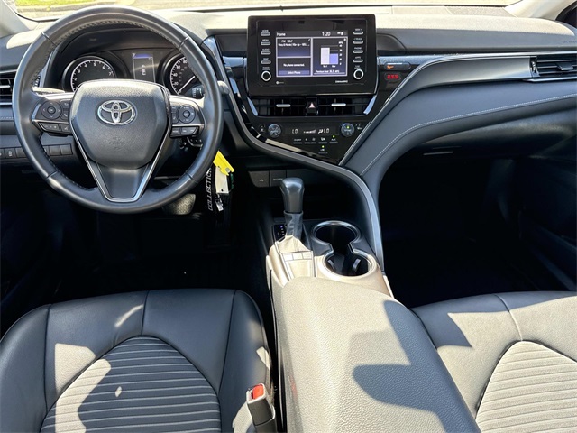 2024 Toyota Camry SE photo 16