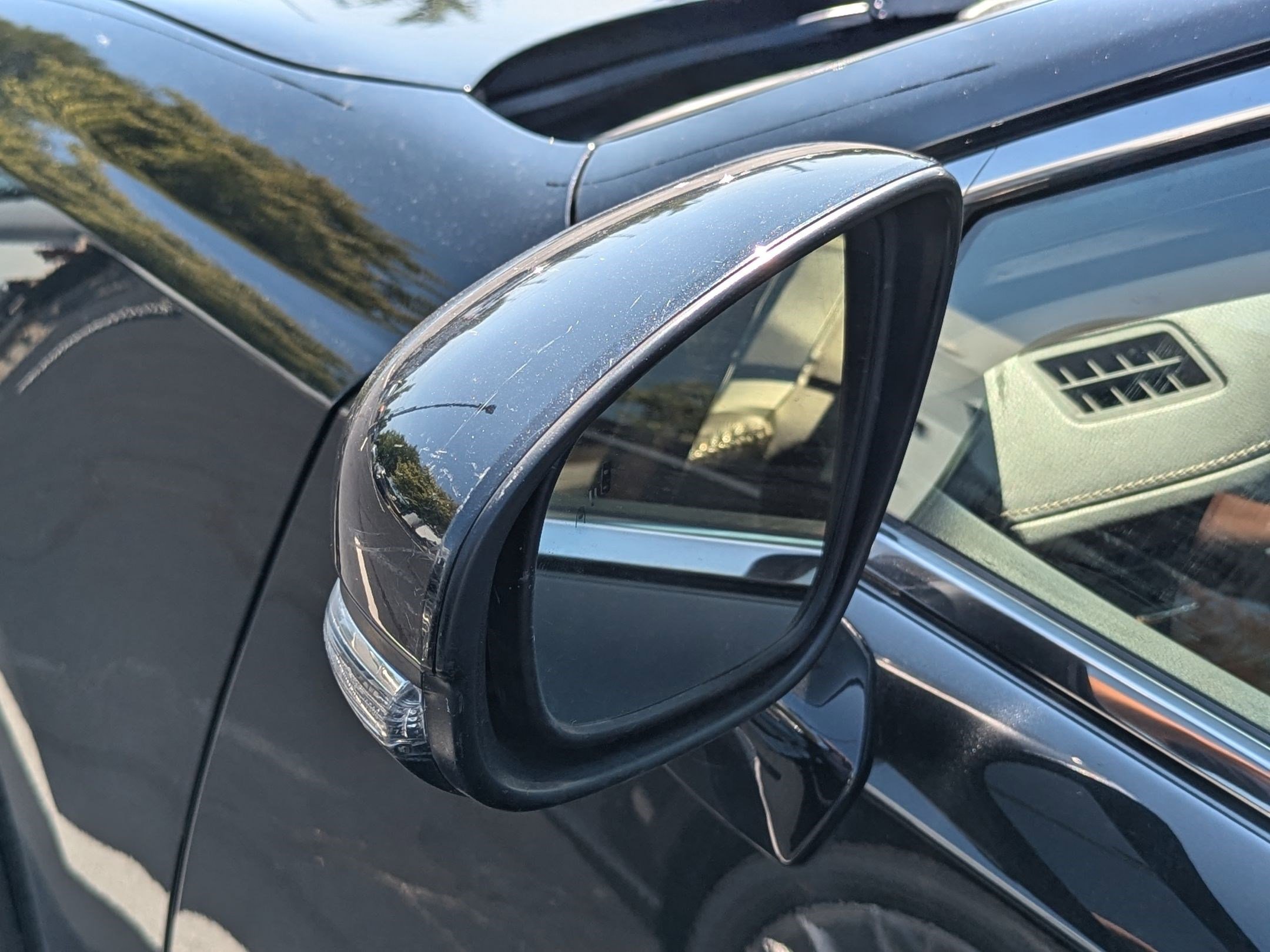 2016 Lexus ES 300h photo 9