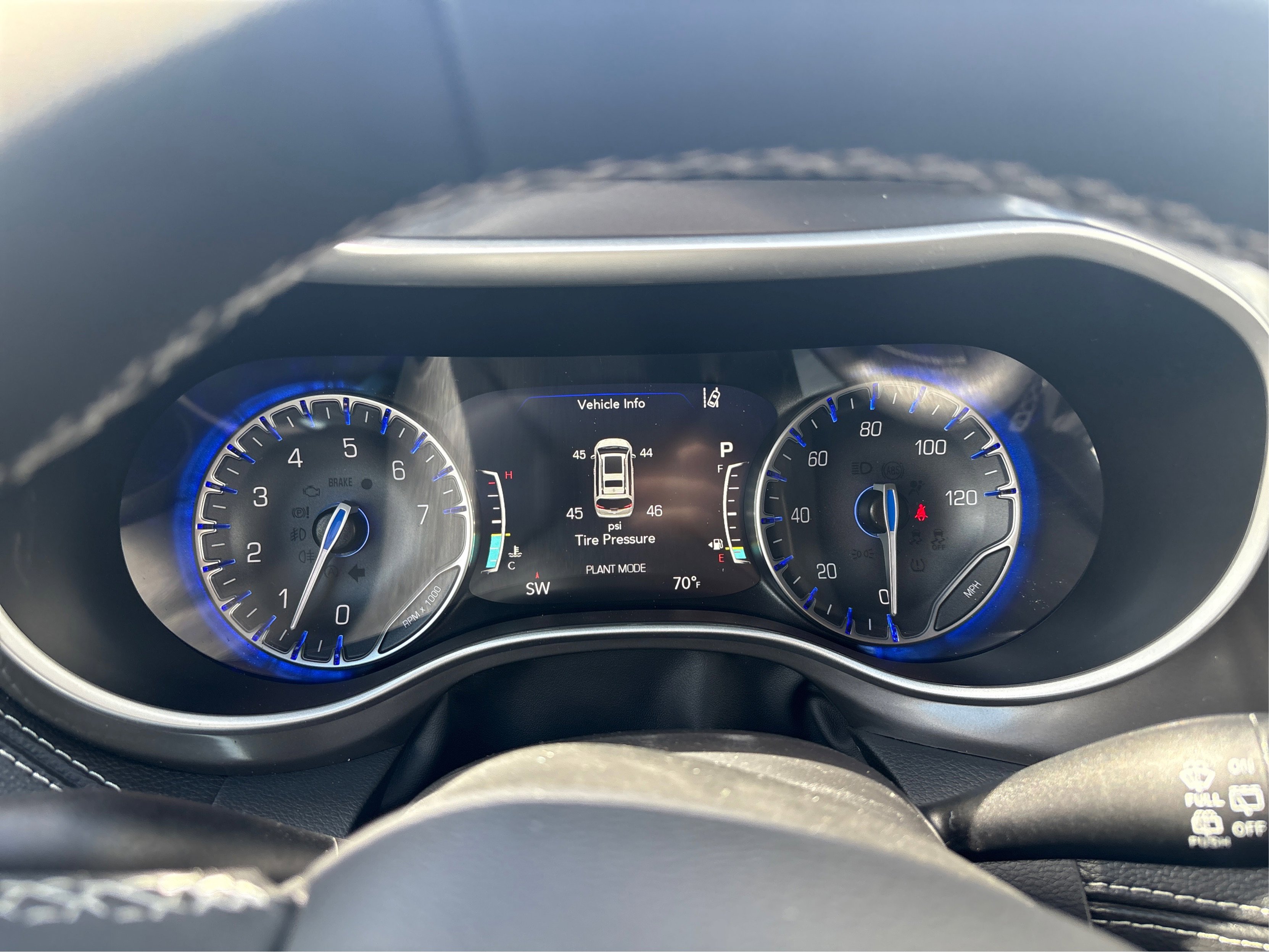 2026 Chrysler Pacifica photo 11