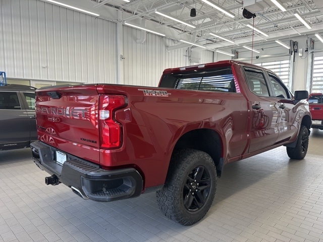 2021 Chevrolet Silverado 1500 Custom Trail Boss photo 2