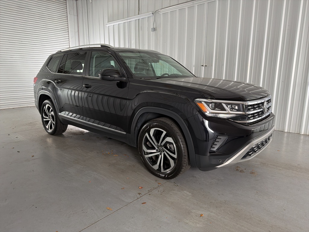 2023 Volkswagen Atlas SEL's photo