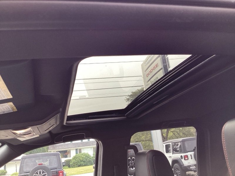 2024 Nissan Frontier PRO-4X Crew Cab photo 17