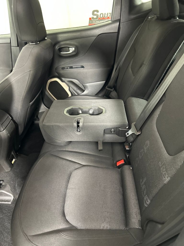 2017 Jeep Renegade Latitude North Edition photo 24