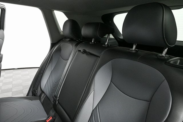 2025 Volkswagen Tiguan SE photo 18