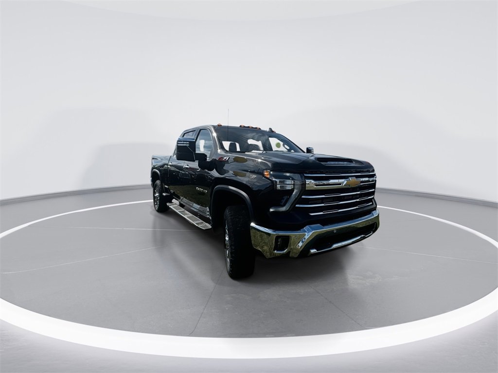 2026 Chevrolet Silverado 2500HD LTZ photo 2