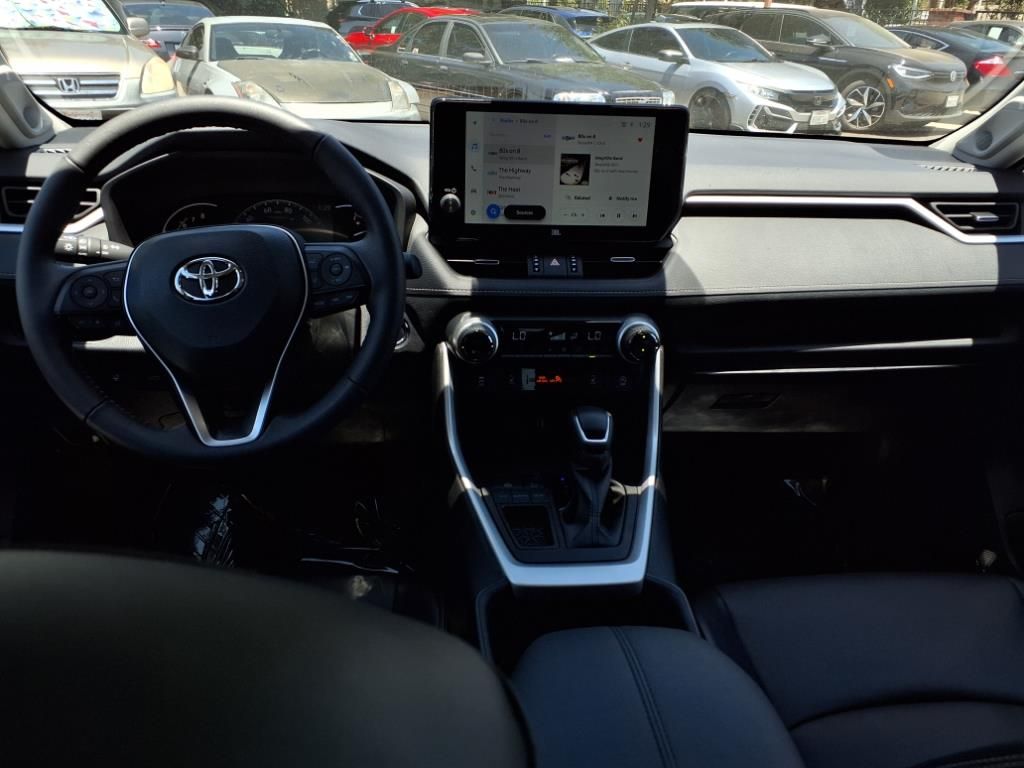 2024 Toyota RAV4 XLE Premium photo 20