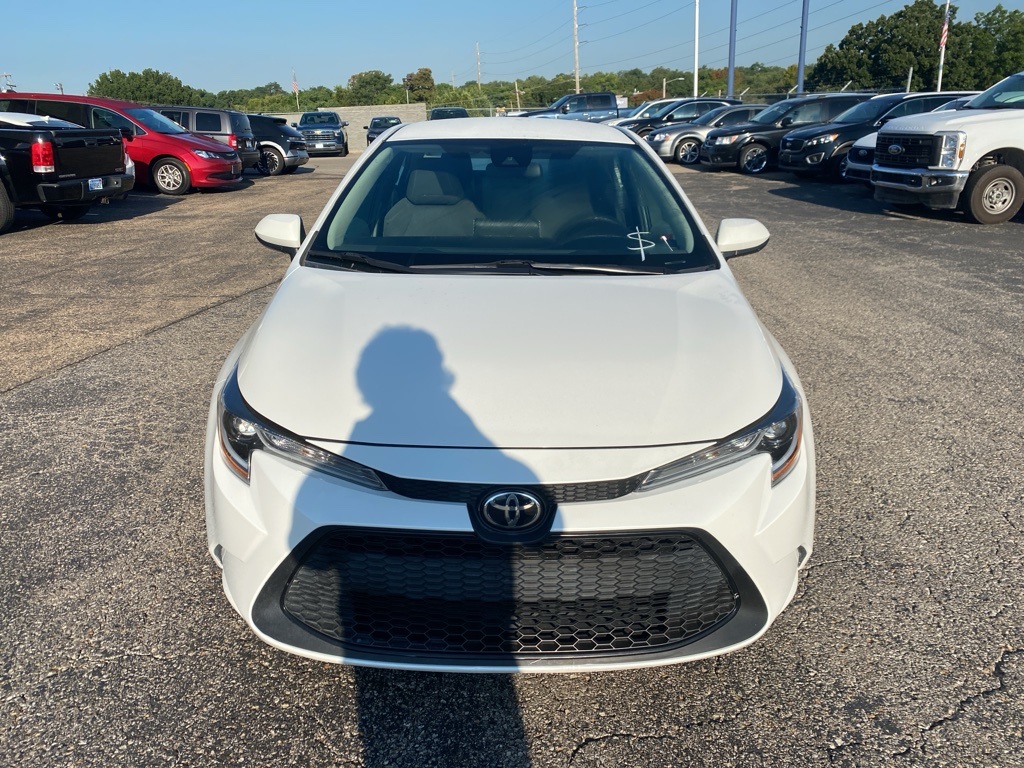 Used 2020 Toyota Corolla LE with VIN 5YFEPRAE8LP137052 for sale in Kansas City