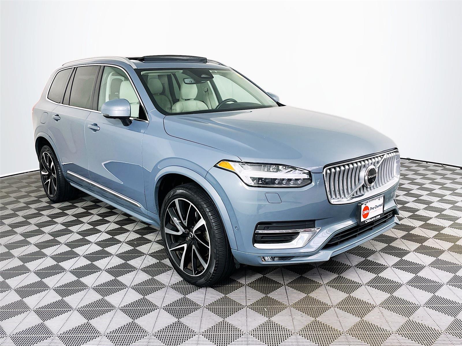 2023 Volvo XC90 Plus's photo