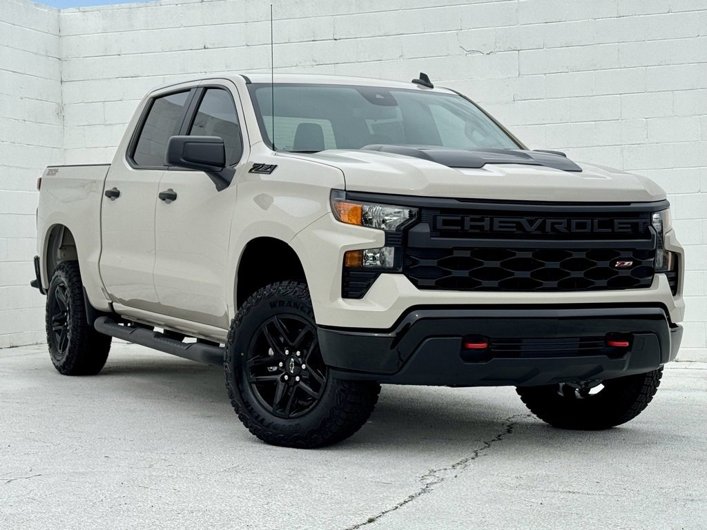 2026 Chevrolet Silverado 1500 Custom Trail Boss photo 2