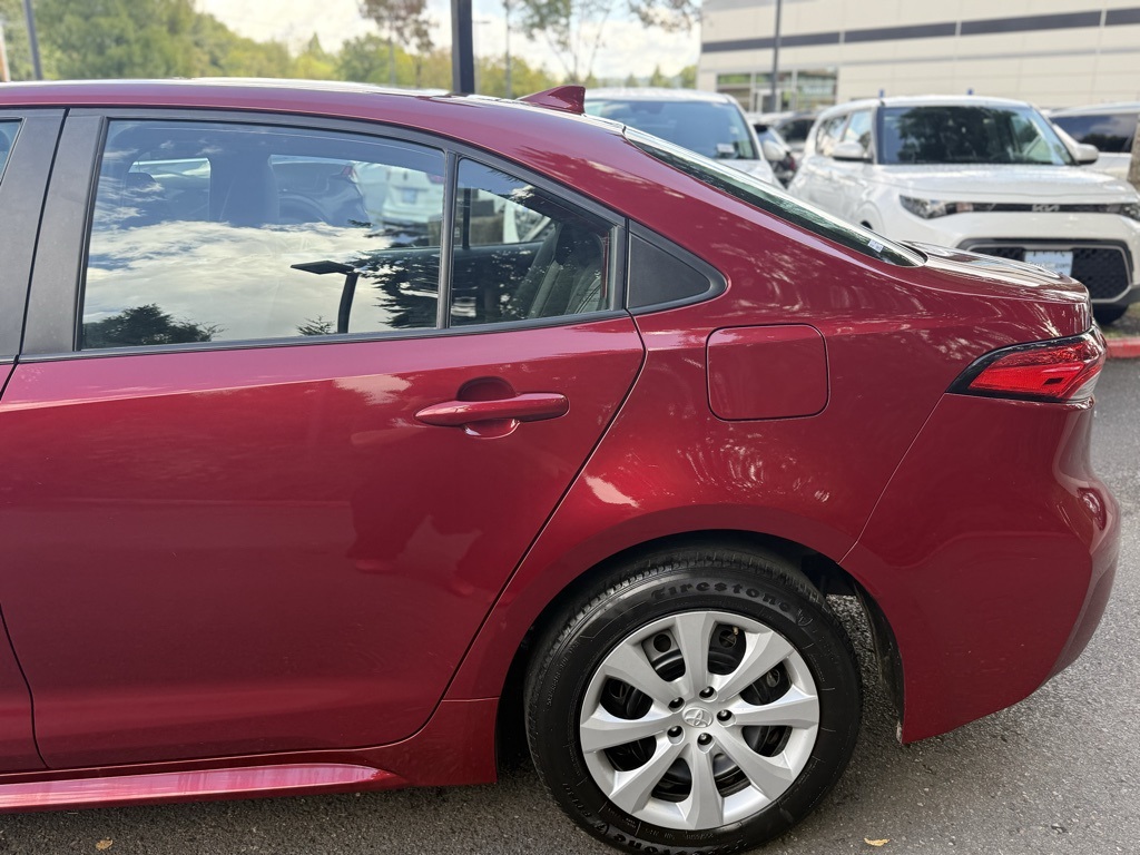 2024 Toyota Corolla LE photo 7