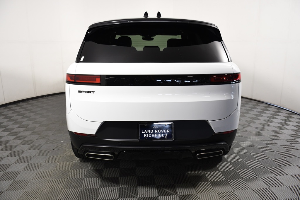 2025 Land Rover Range Rover Sport SE photo 5