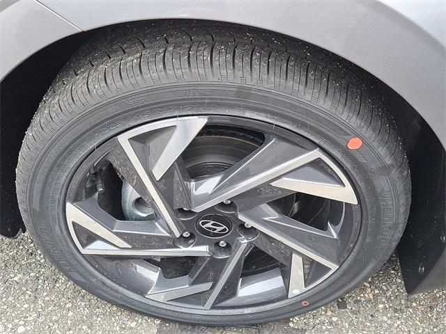 2025 Hyundai Elantra Hybrid Limited photo 4