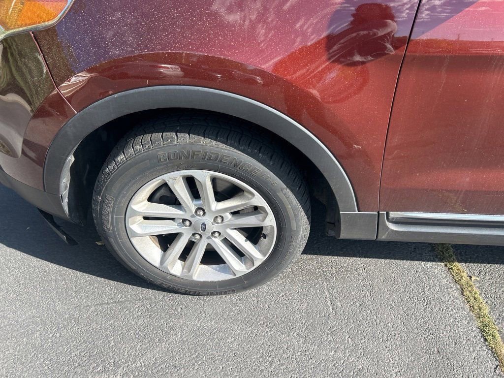 2015 Ford Explorer XLT photo 15