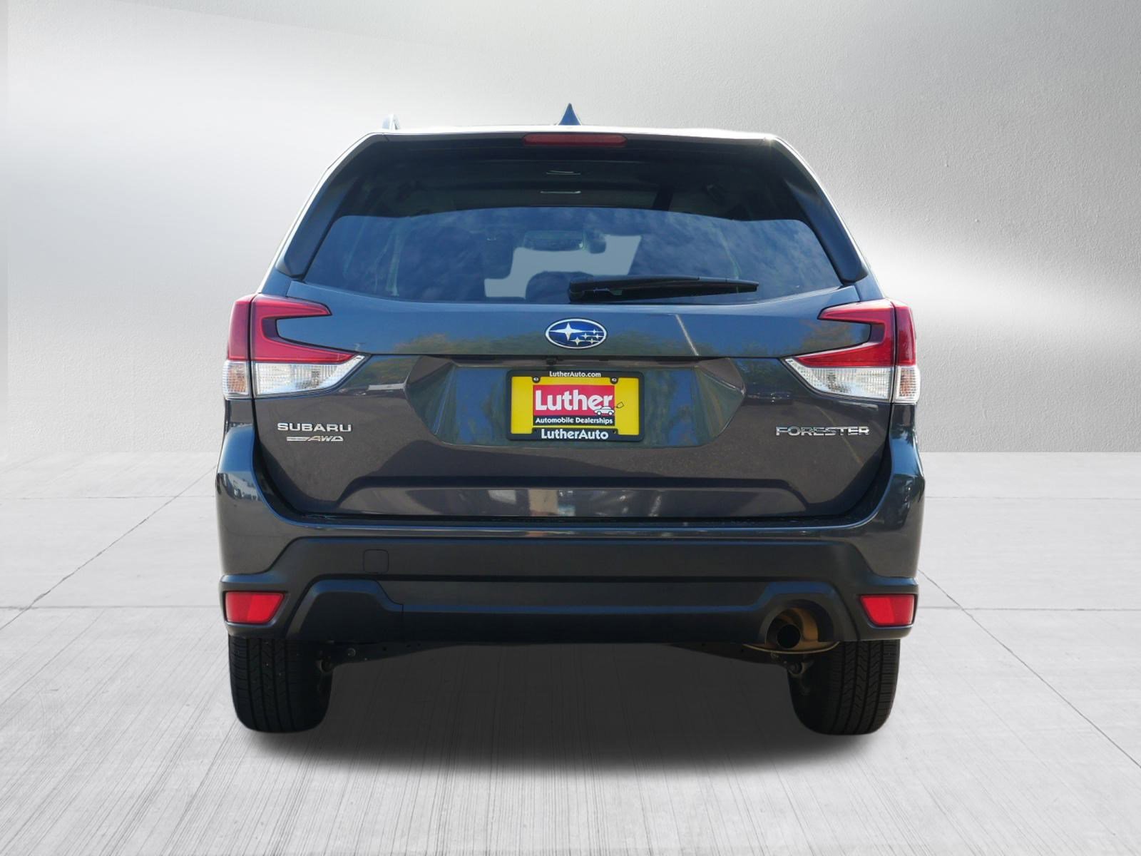 2021 Subaru Forester Premium photo 6