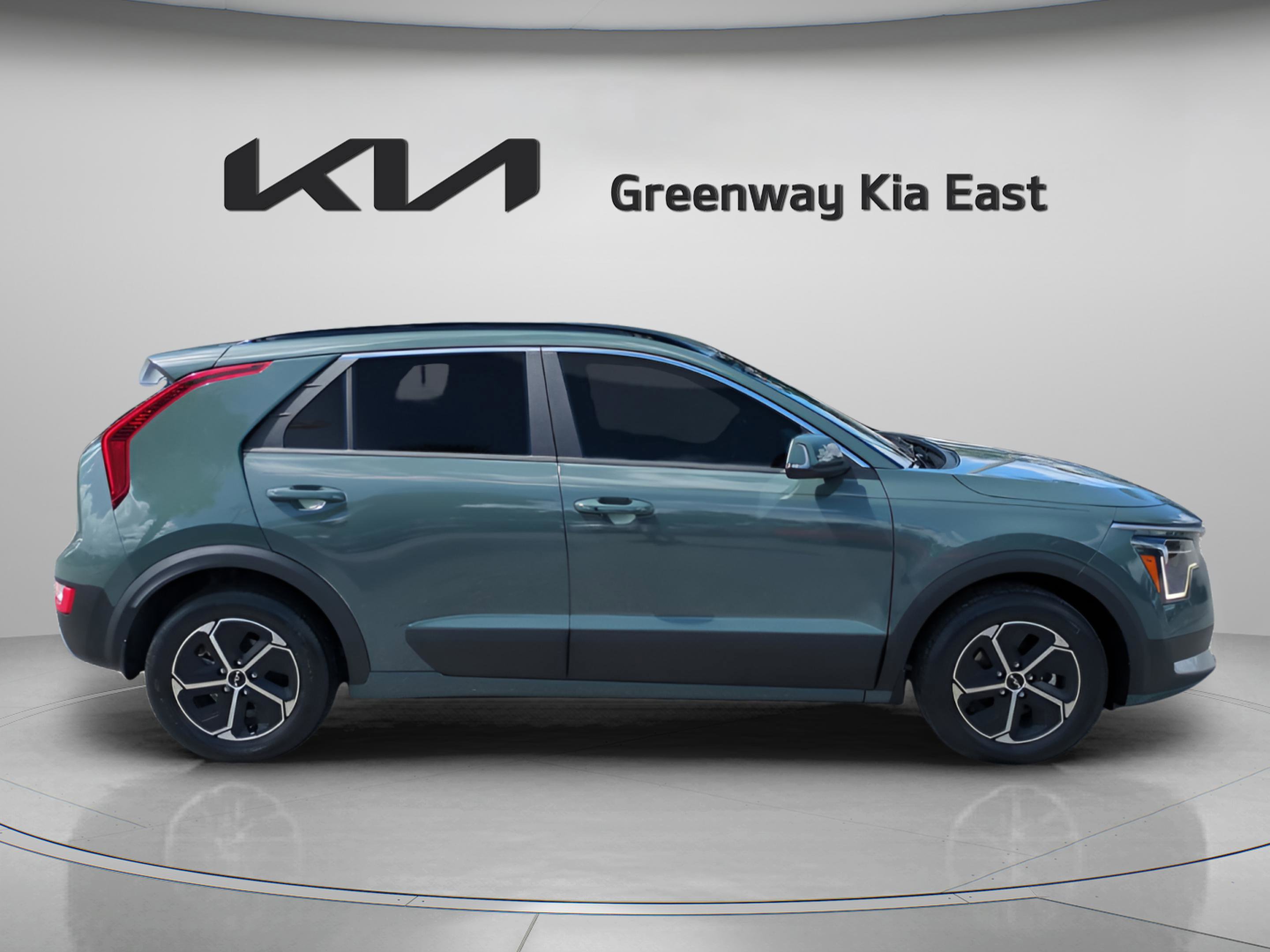 2023 Kia Niro EX photo 9