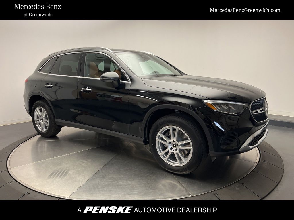2026 Mercedes-Benz GLC Base's photo