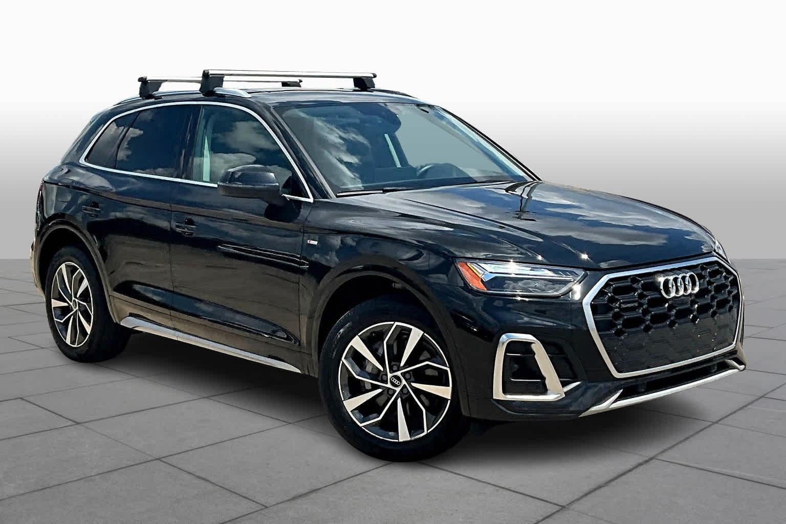 2024 Audi Q5 S line Premium Plus photo 2