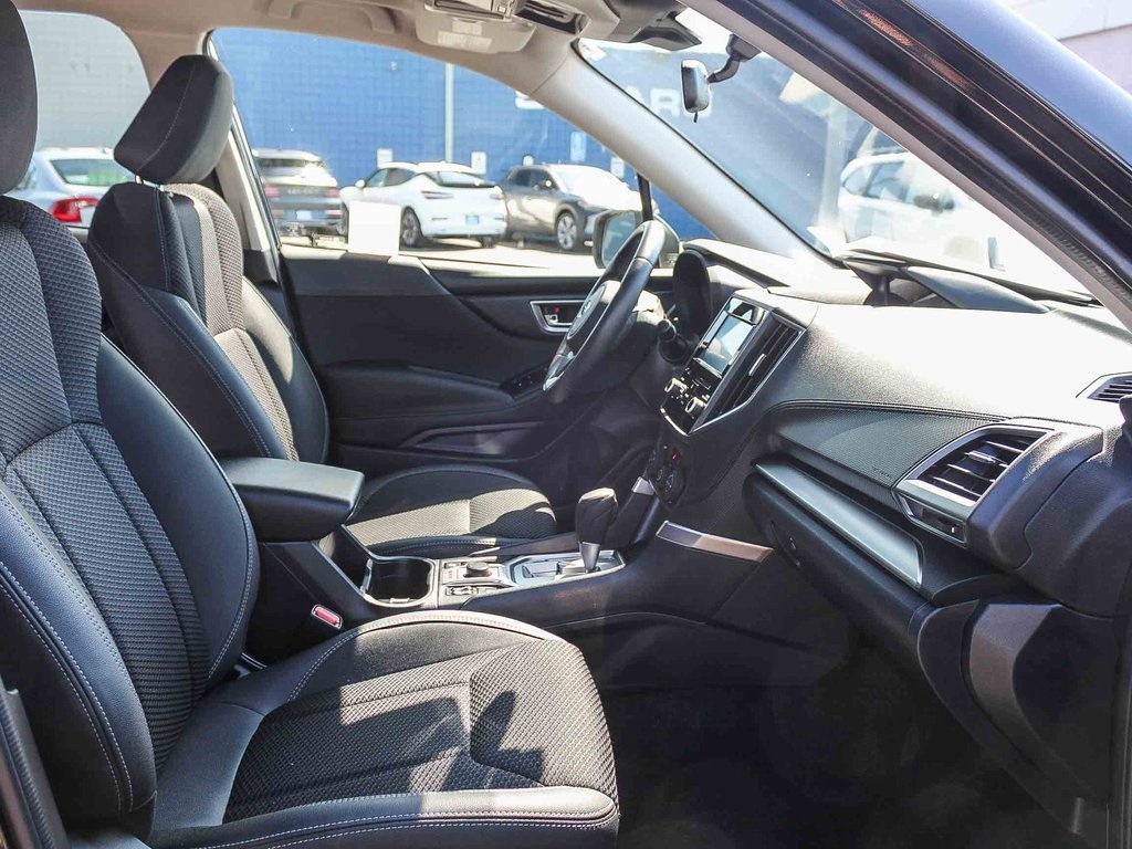 2023 Subaru Forester Premium photo 17