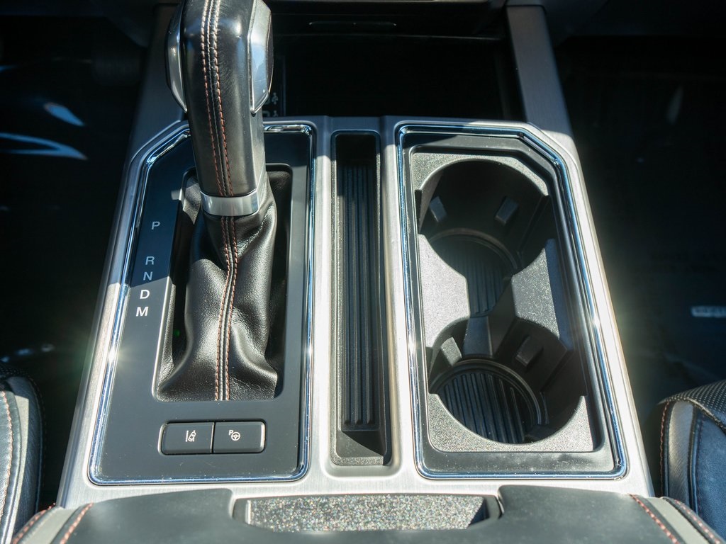 2018 Ford F-150 Platinum photo 27