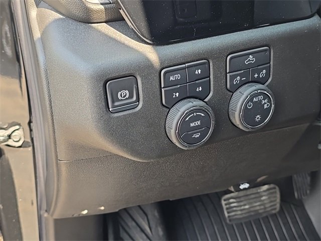 2025 Chevrolet Silverado 1500 LT photo 6