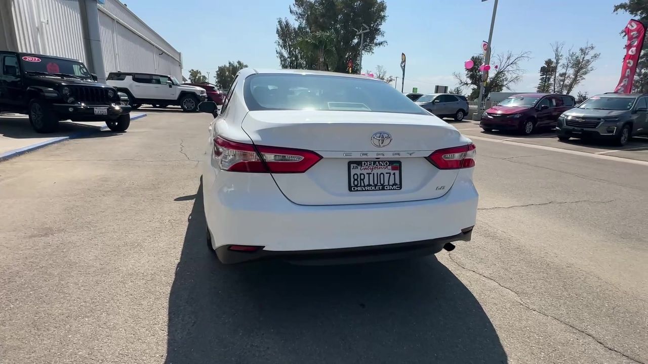 2018 Toyota Camry LE photo 32