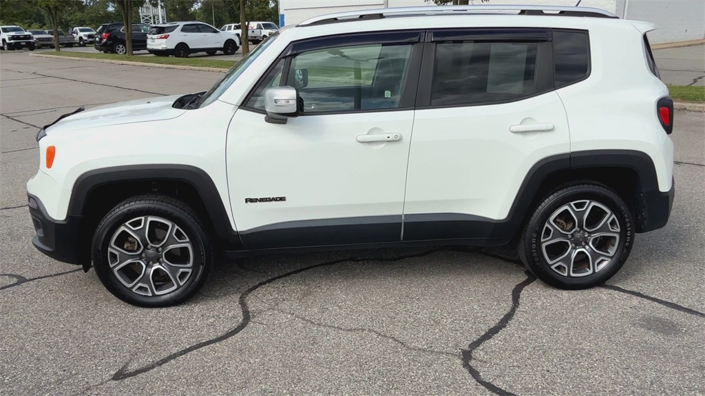 2017 Jeep Renegade Limited photo 4