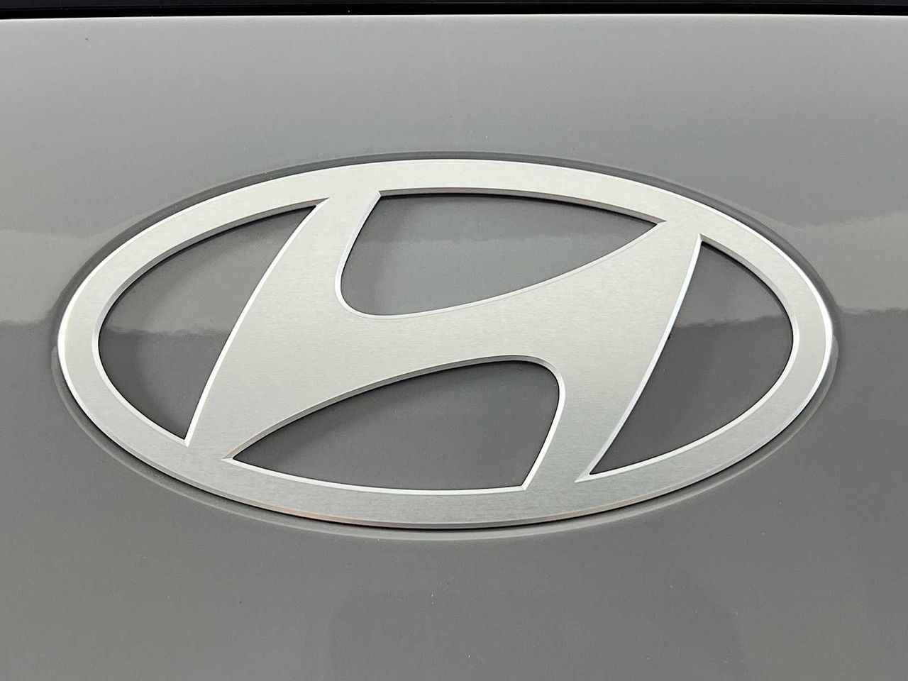 2026 Hyundai Kona SEL photo 12