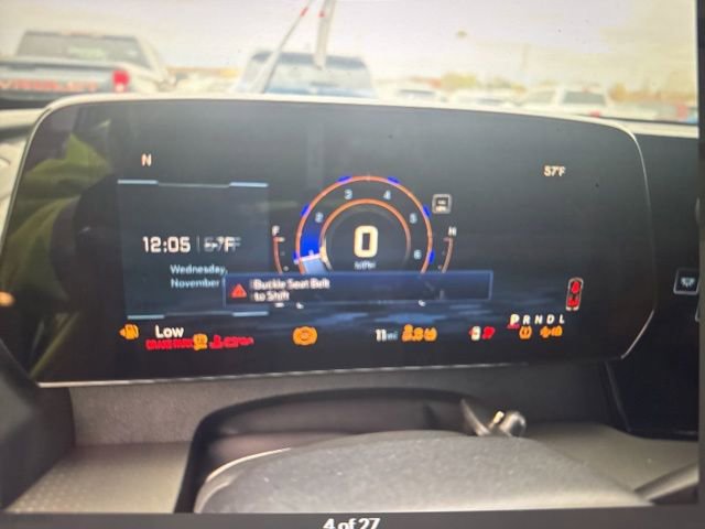 2025 Chevrolet Traverse LE photo 3