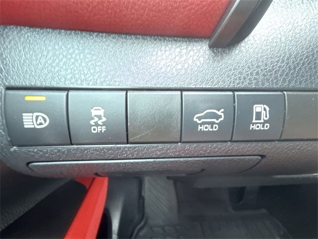 2024 Toyota Camry Hybrid XSE photo 9